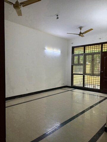 Room in 3.5 BHK Independent House at Palam Vihar – for Rent