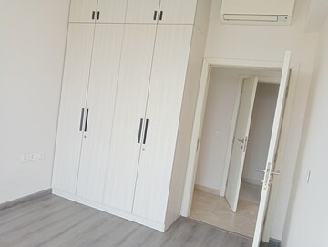 2 BHK Apartment For Rent in Ireo The Corridors, Sector 67a