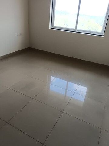 Room in 3 BHK Apartment at Mantri Webcity, Hennur – for Rent