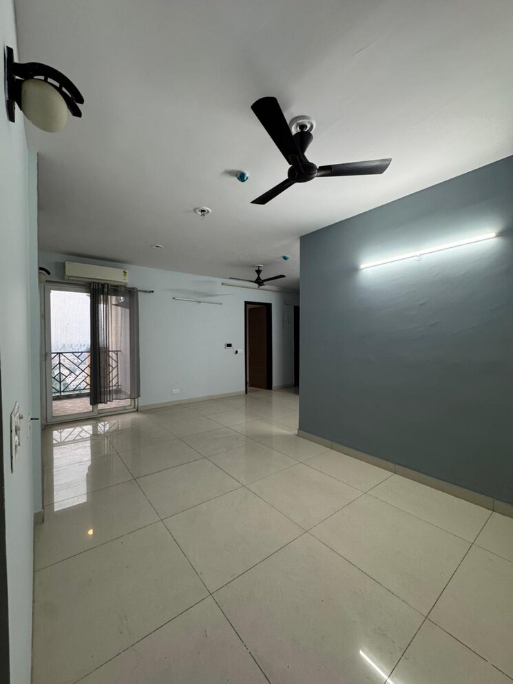 Room, shakti khand iii 3 Bedroom 1433 Sq.Ft. Builder Floor In Shakti Khand Iii Ghaziabad 9413533
