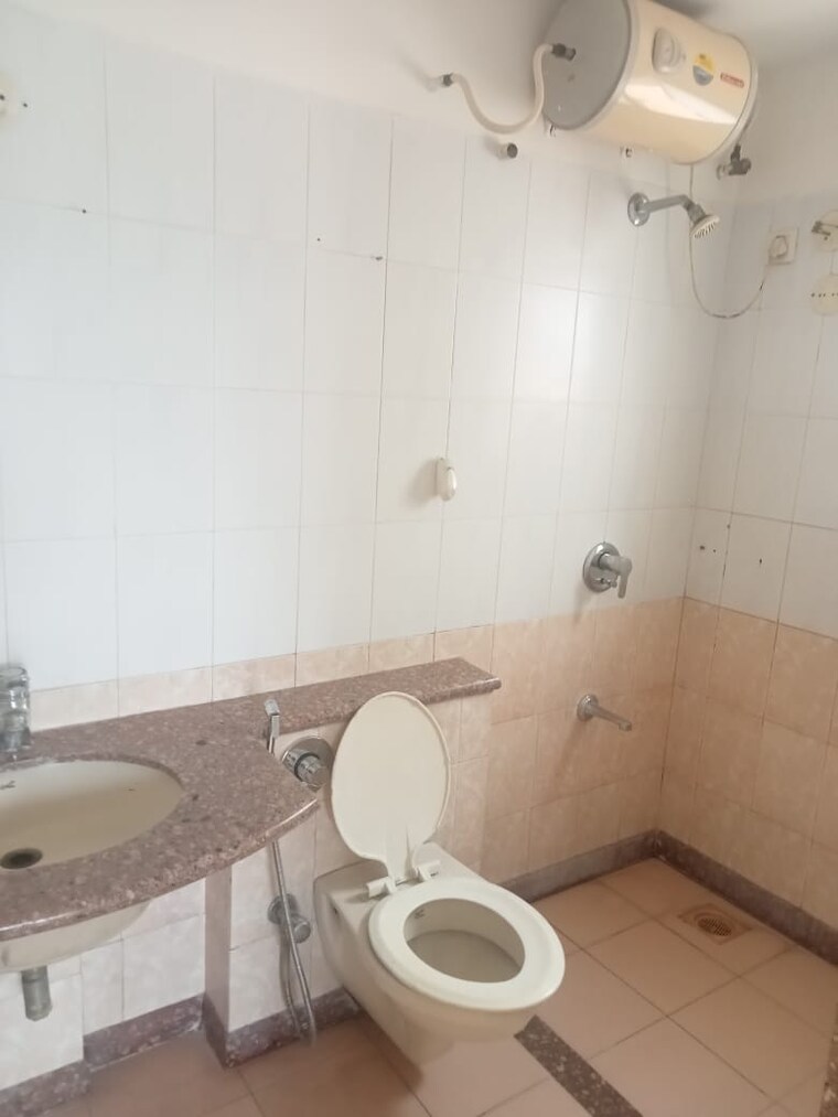 Bathroom, pristine-zircon 3 Bedroom 1500 Sq.Ft. Apartment In Viman Nagar Pune 9413558