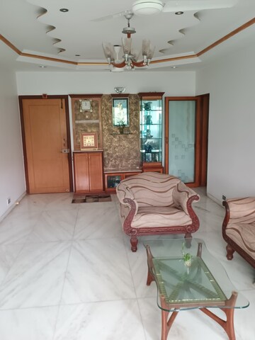 Bedroom in 2 BHK Apartment at Adinath Apartment Grant Road, Grant Road – for Rent