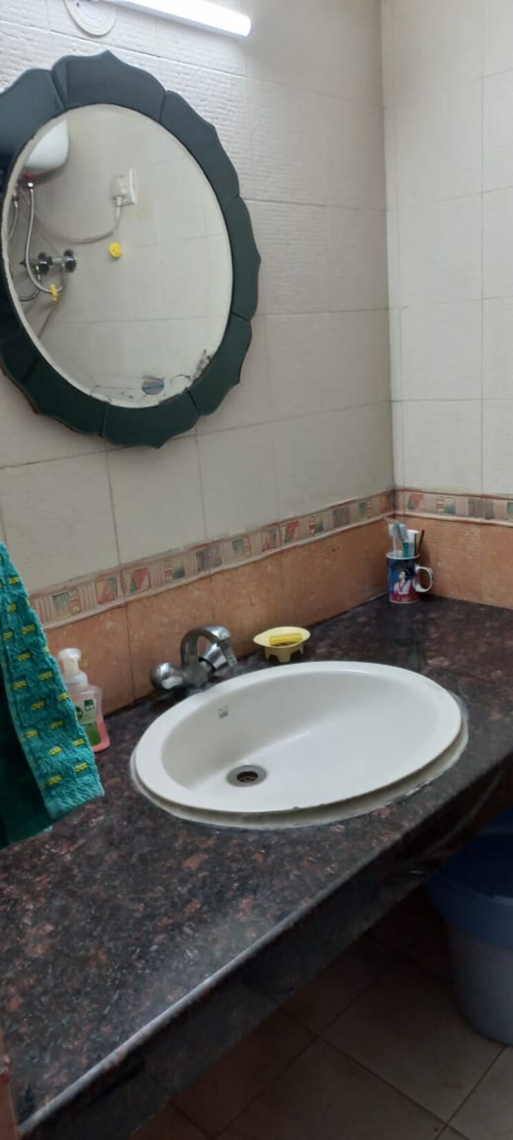 Bathroom, shakti khand iii 3 Bedroom 1450 Sq.Ft. Builder Floor In Shakti Khand Iii Ghaziabad 9413577