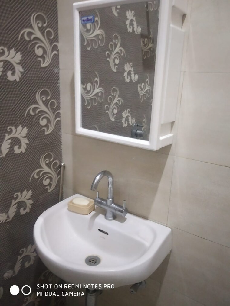 Bathroom, ambala highway 3 Bedroom 122 Sq.Yd. Builder Floor In Ambala Highway Zirakpur 9413825