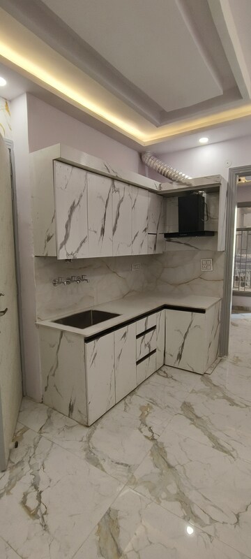 Kitchen in 1.5 BHK Builder Floor at Nawada – for Rent