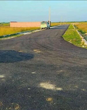  Plot For Sale in Swastik City, Gosainganj