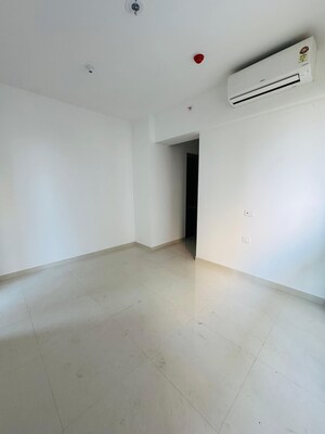 Room in 2.5 BHK Apartment at Lodha Codename Premier, Dombivli East – for Rent