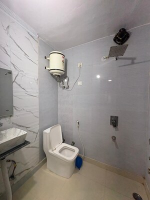 Bathroom in 2 BHK Builder Floor at Sector 43 – for Rent