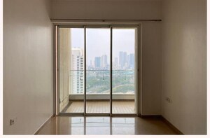 Room in 3 BHK Apartment at K Raheja Vivarea, Mahalaxmi – for Rent