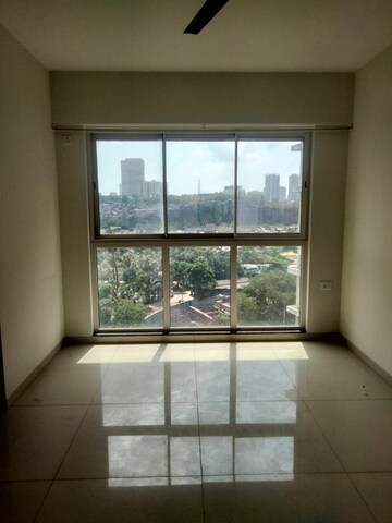 Room in 1 BHK Apartment at Godrej Tranquil, Kandivali East – for Rent