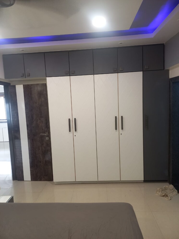 Room, kandivali west 2 Bedroom 650 Sq.Ft. Apartment In Kandivali West Mumbai 9414422