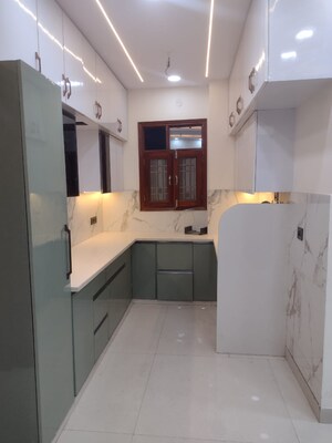 Kitchen in 3 BHK Builder Floor at BPTP District Phase 2, Sector 84 – for Sale