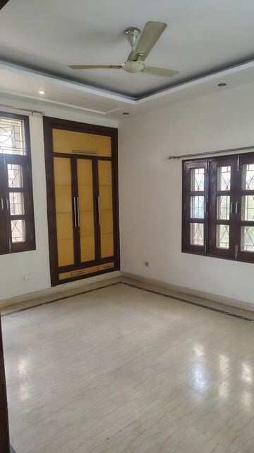 Staircase in 3 BHK Apartment at Metro Suites Glitz, Vasundhara Sector 2 – for Rent