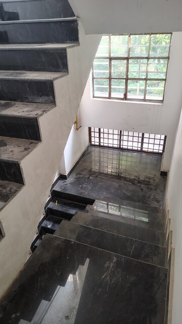 Team Area in 3 BHK Apartment at Metro Suites Glitz, Vasundhara Sector 2 – for Rent