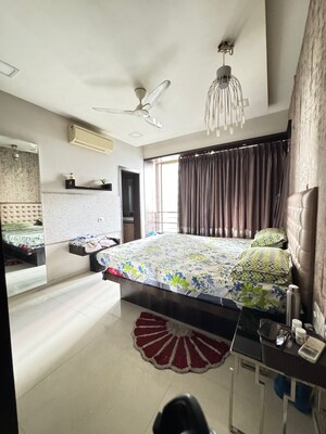 Team Area in 3 BHK Apartment at Oberoi Realty Woods, Goregaon East – for Rent