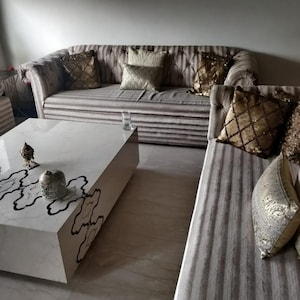 Living Room in 2 BHK Apartment at Greater Kailash ii – for Rent