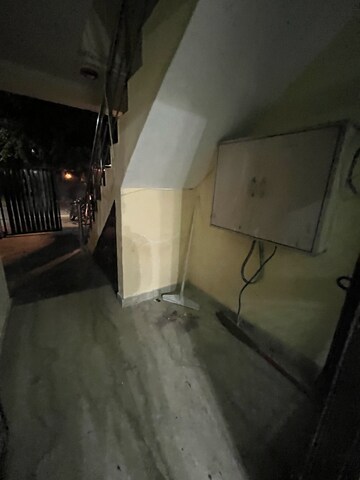 Kitchen in 1.5 BHK Builder Floor at Ansal Sushant Lok I, Sector 43 – for Rent