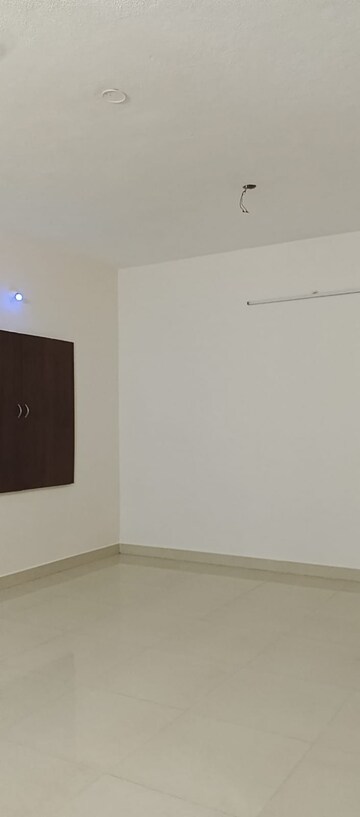 Room in 2 BHK Builder Floor at Kattupakkam – for Sale