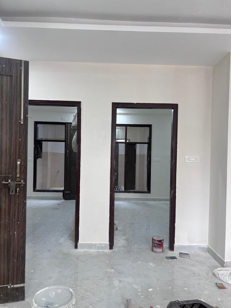 Other, sector 100 2 Bedroom 1400 Sq.Ft. Builder Floor In Sector 100 Noida 9415030