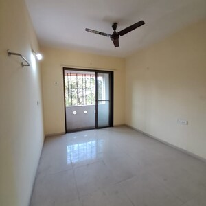 Room in 3.5 BHK Apartment at Prajapati Gaurav, Kharghar Sector 3 – for Rent