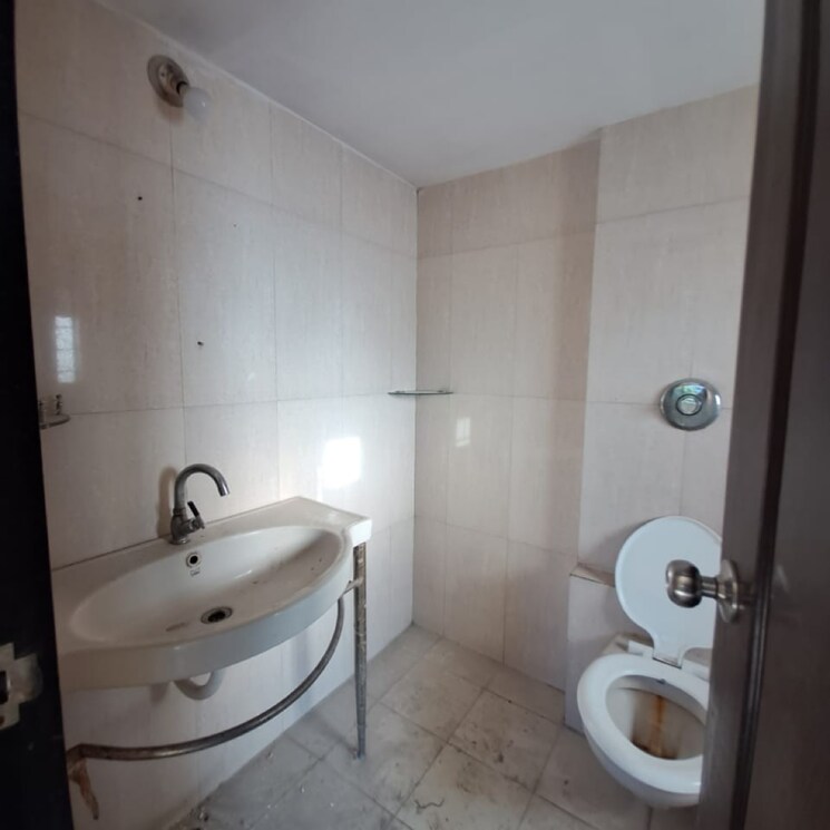 Bathroom, prajapati-gaurav 3.5 Bedroom 2100 Sq.Ft. Apartment In Kharghar Sector 3 Navi Mumbai 9415047