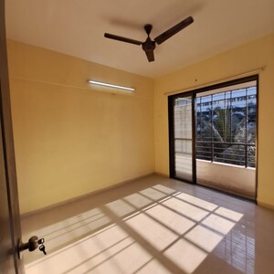 Room in 3.5 BHK Apartment at Prajapati Gaurav, Kharghar Sector 3 – for Rent