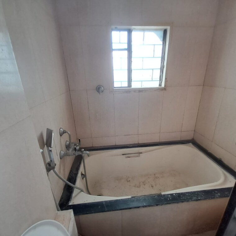 Bathroom, prajapati-gaurav 3.5 Bedroom 2100 Sq.Ft. Apartment In Kharghar Sector 3 Navi Mumbai 9415047