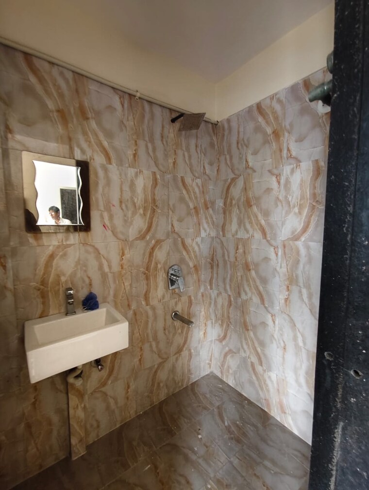 Bathroom, lotus-lotus-link-square 1 Bedroom 700 Sq.Ft. Apartment In Malad West Mumbai 9415107