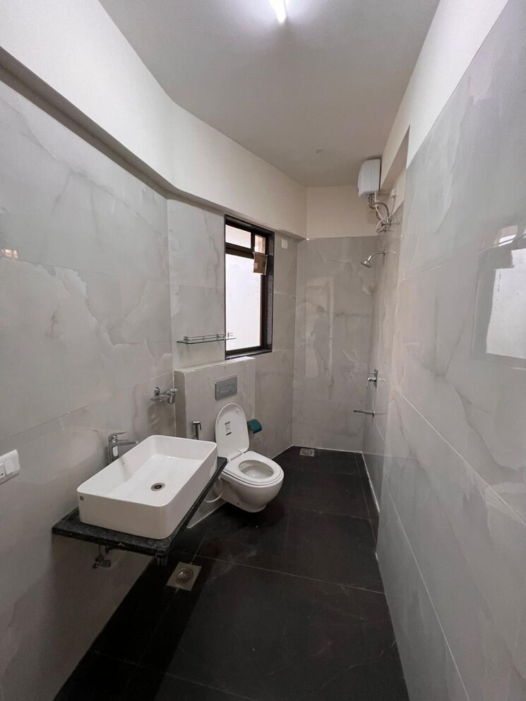 Bathroom, aristo-1515-moneco 2 Bedroom 635 Sq.Ft. Apartment In Prabhadevi Mumbai 9415135
