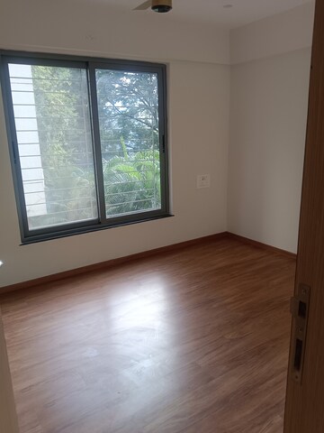 Room in 2 BHK Apartment at Bharat Kunj CHS, Erandwane – for Sale