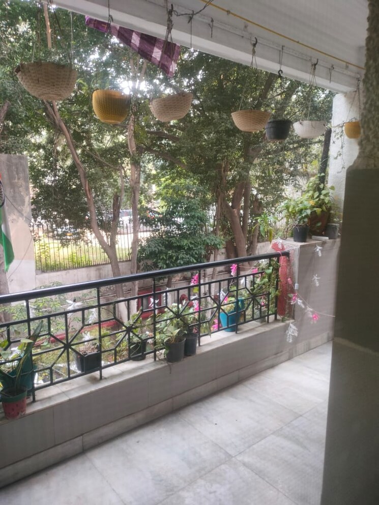 Balcony, mahalaxmi-apartments-gurgaon 3 Bedroom 1400 Sq.Ft. Apartment In Sector 43 Gurgaon 9414521