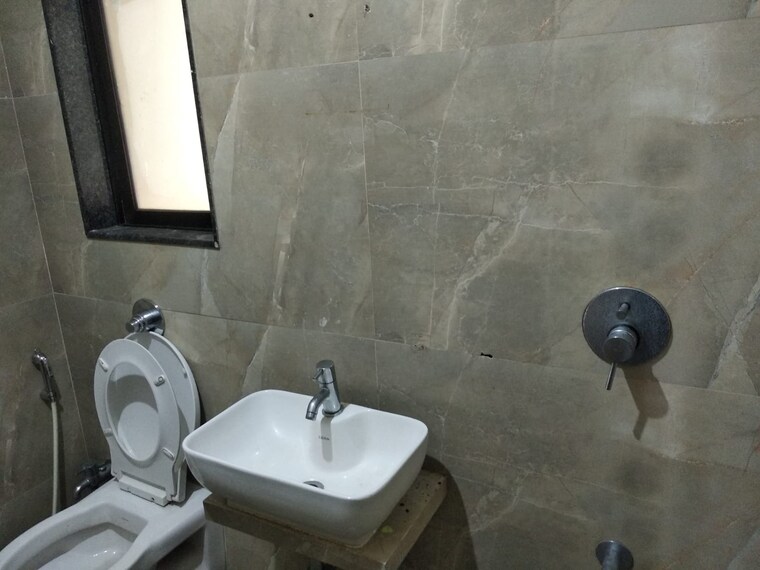 Bathroom, chandak-stella 3 Bedroom 881 Sq.Ft. Apartment In Goregaon West Mumbai 9415599
