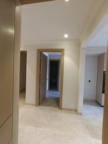 Room in 4 BHK Builder Floor at Ansal Sushant Residency, Sushant Lok Iii – for Sale