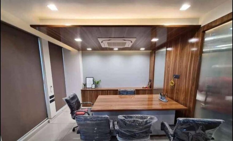 Team Area, vijay nagar Commercial Office Space 2400 Sq.Ft. In Vijay Nagar Indore 9415561