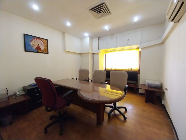 Living Room, cuffe parade Commercial Office Space 2750 Sq.Ft. In Cuffe Parade Mumbai 9415678