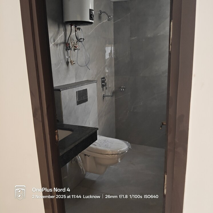 Attached Bathroom, rishita-manhattan 3.5 Bedroom 1885 Sq.Ft. Apartment In Gomti Nagar Lucknow 9415697
