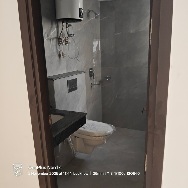Attached Bathroom, rishita-manhattan 3.5 Bedroom 1885 Sq.Ft. Apartment In Gomti Nagar Lucknow 9415697
