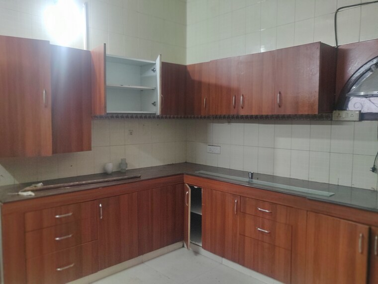 Kitchen, cozy-home-somajiguda 6+ Bedroom 6500 Sq.Ft. Independent House In Somajiguda Hyderabad 9415769