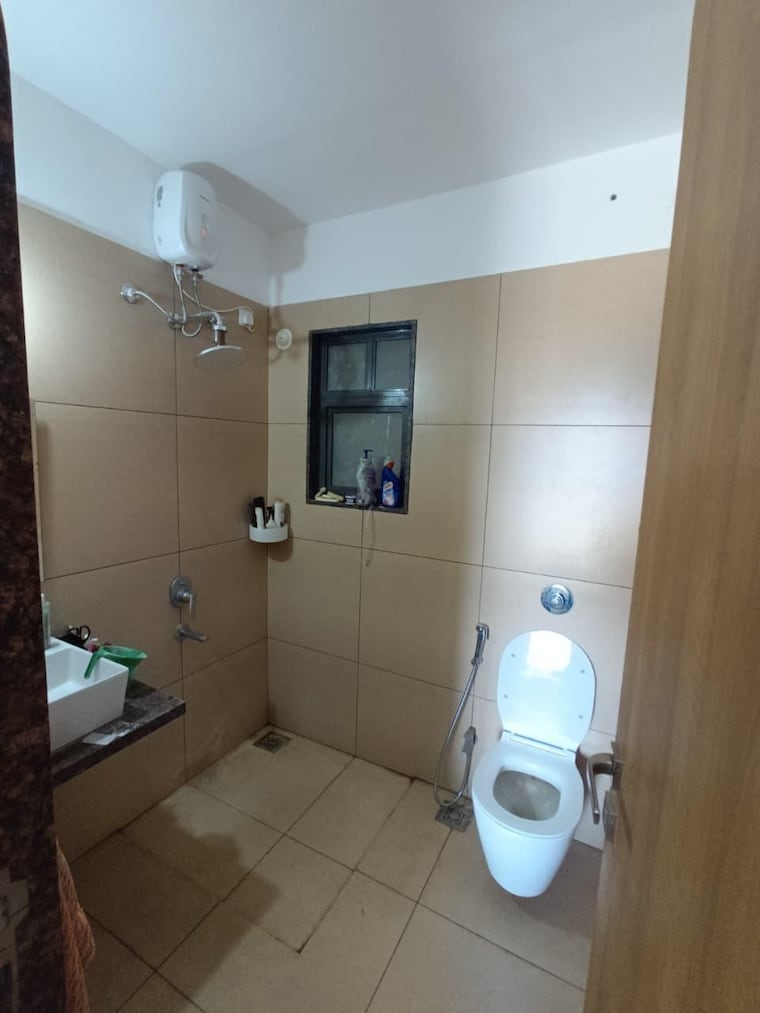 Bathroom, baner 3 Bedroom 1400 Sq.Ft. Apartment In Baner Pune 9415748