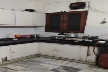 Kitchen in 2 BHK Builder Floor at Patel Nagar – for Rent
