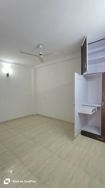 Room in 2 BHK Builder Floor at Saket – for Rent