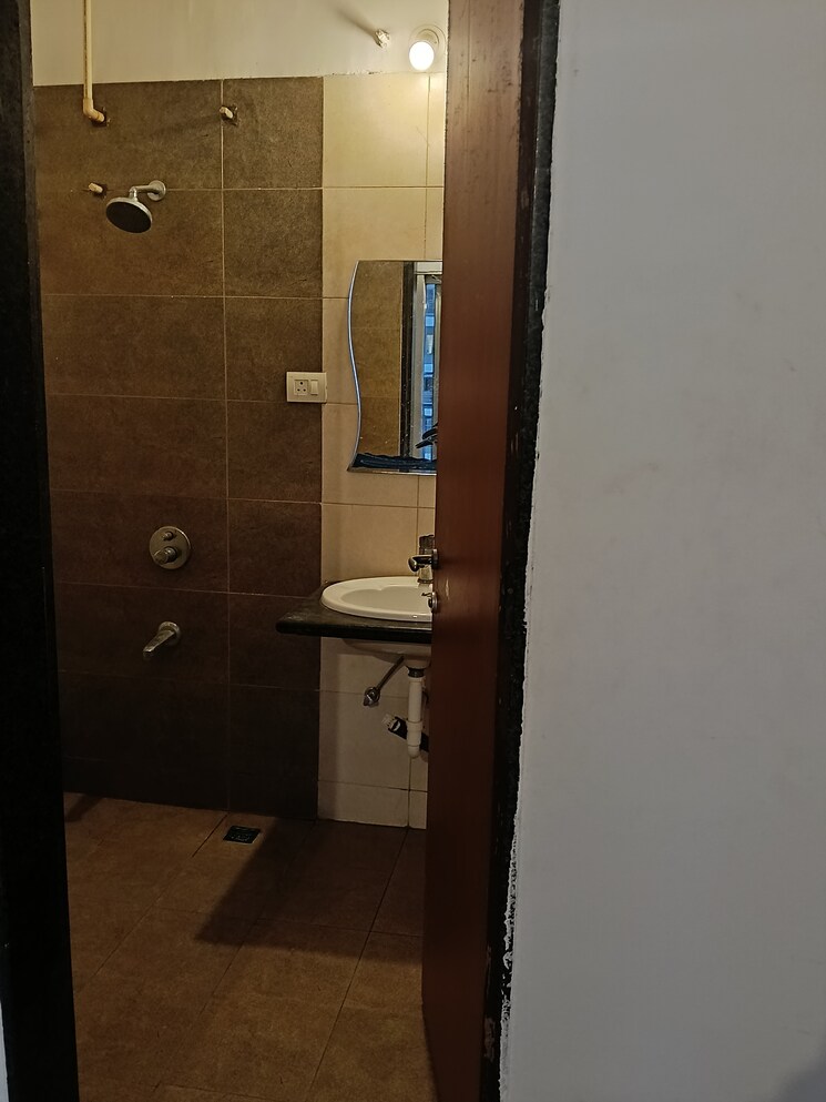 Bathroom, hinjewadi 3 Bedroom 1250 Sq.Ft. Apartment In Hinjewadi Pune 9415911