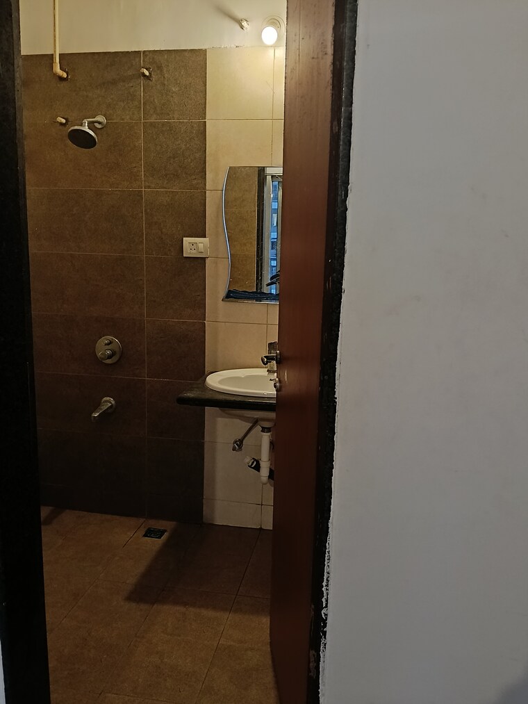 Bathroom, hinjewadi 3 Bedroom 1250 Sq.Ft. Apartment In Hinjewadi Pune 9415911