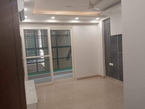 Room in 3 BHK Independent House at RWA Apartments Sector 19, Sector 19 – for Sale
