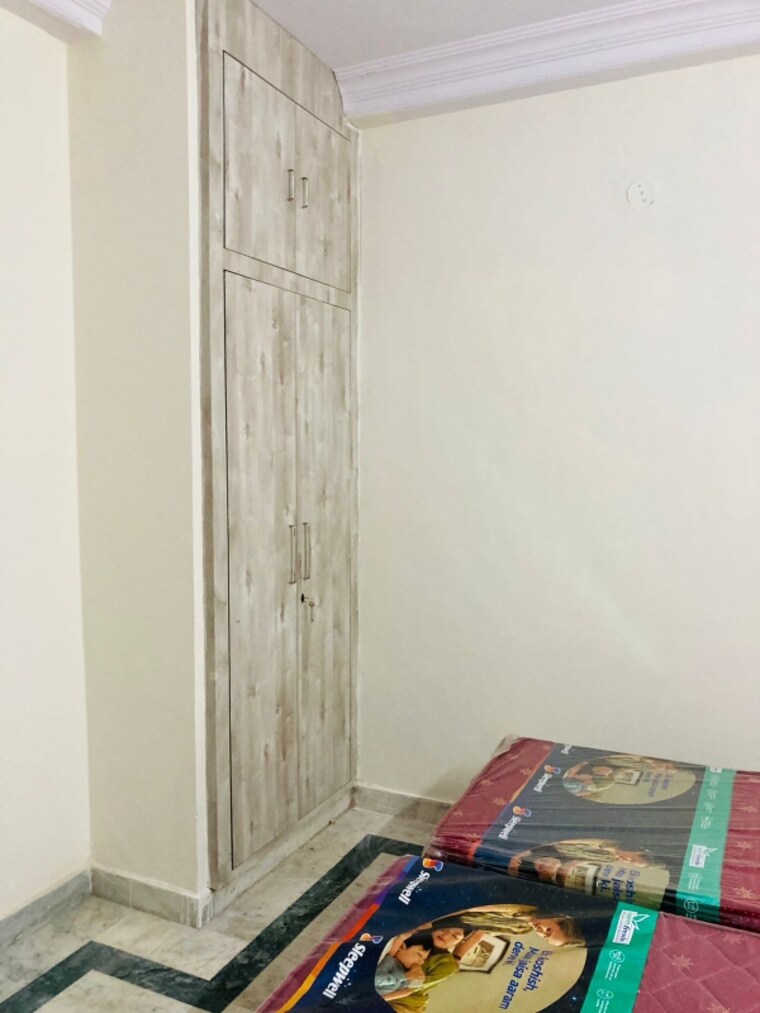 Room, rwa-apartments-sector-19 3 Bedroom 2020 Sq.Ft. Independent House In Sector 19 Noida 9416389