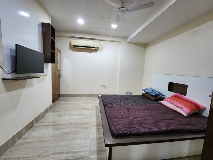 Room, chattarpur 4 Bedroom 1900 Sq.Ft. Apartment In Chattarpur Delhi 9416006