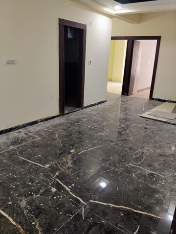 Room in 2 BHK Apartment at DMD Hometech Awas Yojna, Sector 73 – for Sale