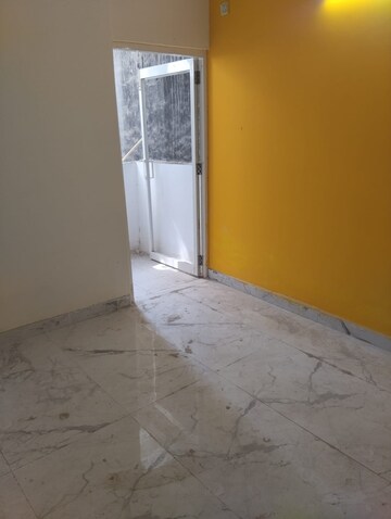 Room in 2 BHK Apartment at DMD Hometech Awas Yojna, Sector 73 – for Sale