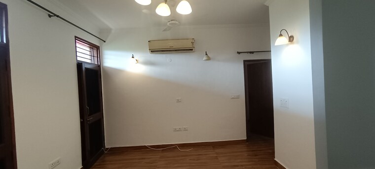 Room, dlf-royale-residences 2 Bedroom 1250 Sq.Ft. Builder Floor In Dlf Phase I Gurgaon 9415872