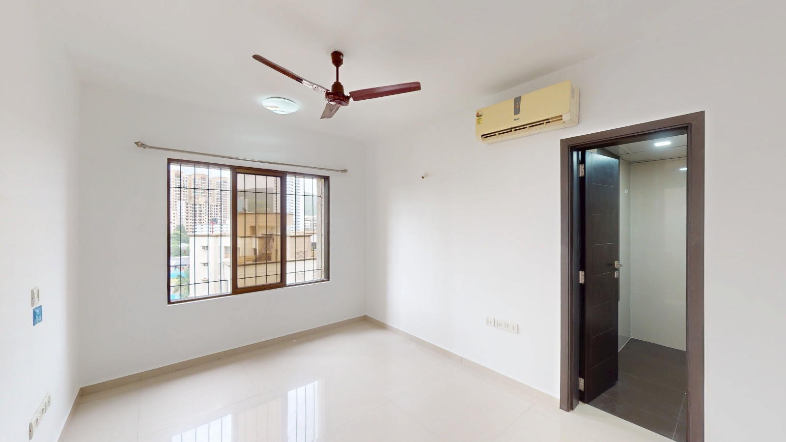 2 BHK 715 Sq.Ft. Apartment in Rashi Tower